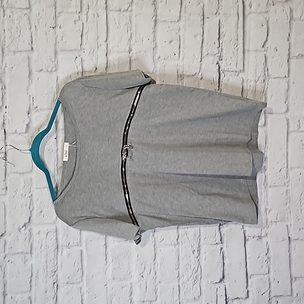 Zipper chest open edgy tee